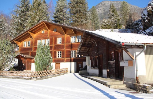 Innertkirchen Apartment | Chalet 9 (apartment on the 1st floor)