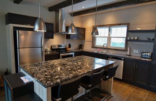 Stoneham Ski Chalet | Chalet 9013 Chemin des Alpages by Les Chalets Alpins