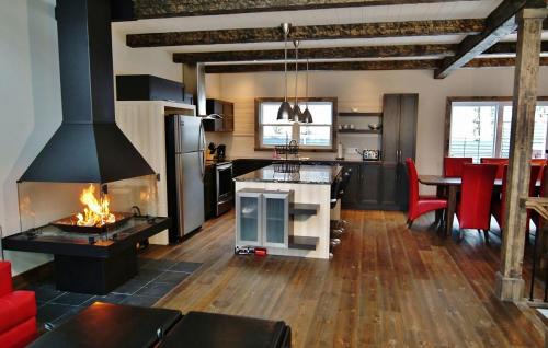 Stoneham Ski Chalet | Chalet 9013 Chemin des Alpages by Les Chalets Alpins
