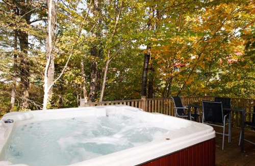 Stoneham Ski Chalet | Chalet 9017 Chemin des Alpages by Les Chalets Alpins