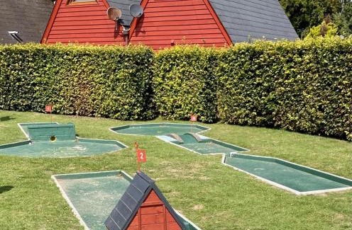 Martin Ski Chalet | Chalet 95, Kingsdown Park