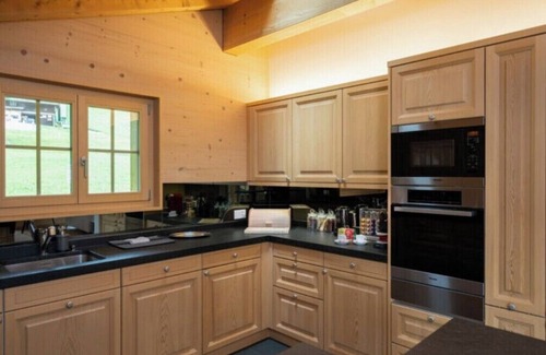 Grindelwald Ski Chalet | Chalet Alia is a beautiful, large single family home