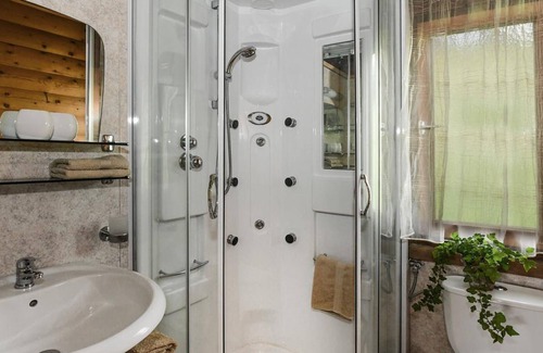 Monguelfo Ski Chalet | Chalet "Alpenblick" with Mountain View, Wi-Fi & Garden