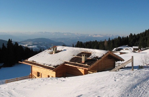 Obereggen Ski Chalet | Chalet, alpine hut, ski hut in the middle of the ski area, vacation apartment