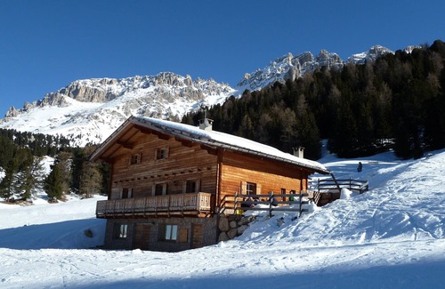 Obereggen Ski Chalet | Chalet, alpine hut, ski hut in the middle of the ski area, vacation apartment