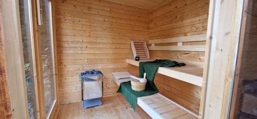Albeck Apartment | Chalet Alpl - Ferienwohnung Waldblick mit Sauna, Kamin & Whirlwanne