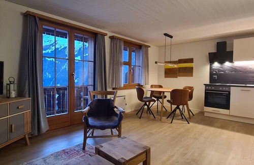 Wengen Apartment | Chalet am Bluemewäg 7