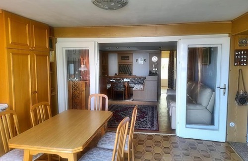 Ebreichsdorf Ski Chalet | Chalet am See