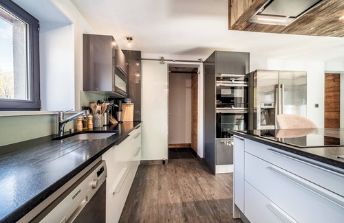 Montroc Ski Chalet | Chalet Aman - Two Bedroom Chalet, Sleeps 6