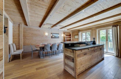Le Fornet Ski Chalet | CHALET AROLAY
