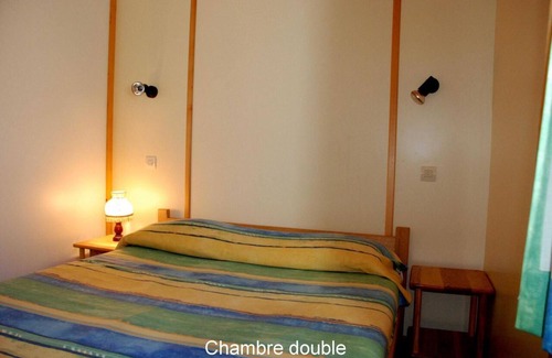Blavignac Ski Chalet | Chalet "Aster Semaine" with Mountain View, Shared Pool & Wi-Fi