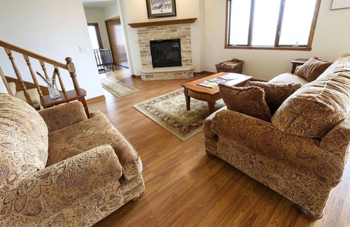Plymouth House | Chalet at Road America