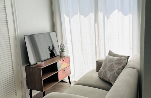 Colee Hammock Apartment | Chalet at Victoria Park Downtown Fort Lauderdale-One Bedroom Apartment 7