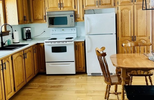 Le Haut-Saint-Francois Regional County Municipality Ski Chalet | Chalet au Bord du lac