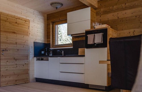 Mallnitz RV Rental | Chalet Auernig - HOCHoben camp & explore