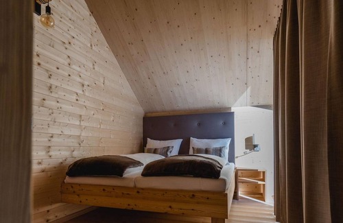 Mallnitz RV Rental | Chalet Auernig - HOCHoben camp & explore