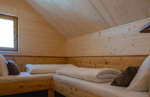 Mallnitz RV Rental | Chalet Auernig - HOCHoben camp & explore