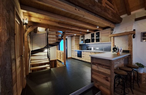 Vaujany Ski Chalet | Chalet Augustin 4 stars Vaujany Alpe d'Huez large ski area