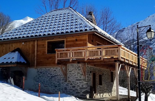 Vaujany Ski Chalet | Chalet Augustin 4 stars Vaujany Alpe d'Huez large ski area
