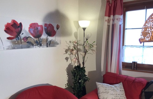 Mogelsberg Ski Chalet | Chalet 'Auszeit' with Mountain View, Garden & Wi-Fi