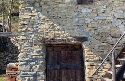 Saint-Clement-sur-Durance Ski Chalet | Chalet Authentique Atypique