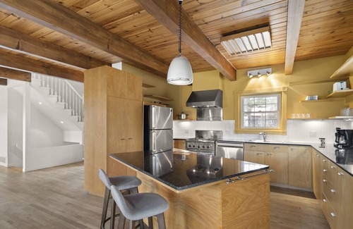 Riviere-Rouge Ski Chalet | Chalet Bleu - Waterfront Retreat