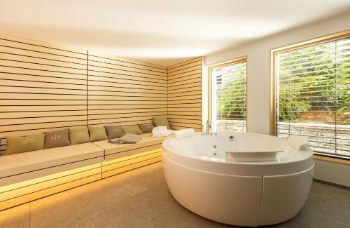 Ribcev Laz Villa | Chalet Bohinj Bliss Wellness and view of Triglav