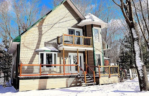 Saint-Remi-de-Tingwick Ski Chalet | Chalet bord de l'eau avec spa