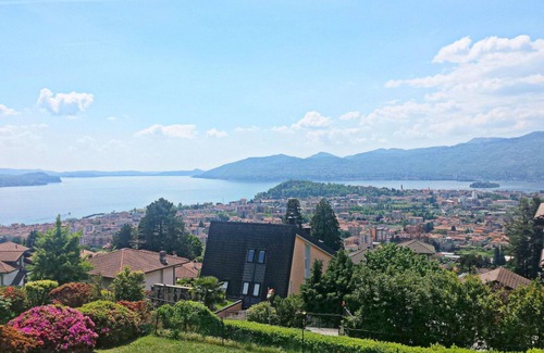 Cissano House | Chalet by Lake Maggiore With Garden Views