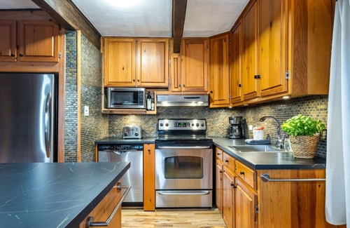 Saint-Faustin-Lac-Carre Ski Chalet | Chalet du Sous-Bois By My Tremblant Location