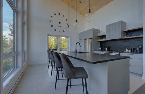 Saint-Joseph-de-la-Rive Ski Chalet | Chalet Le Ô Vitré spa