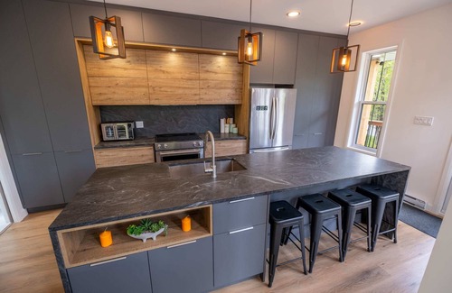 Saint-Brigitte-de-Laval House | Chalet Moderno | Nature, Comfort & SPA