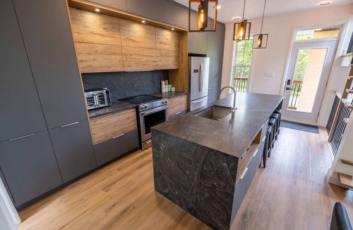 Saint-Brigitte-de-Laval House | Chalet Moderno | Nature, Comfort & SPA