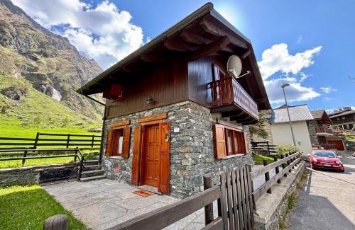 Antrona Schieranco House | Chalet Caldo & Accogliente a Cheggio "Obrigado House"