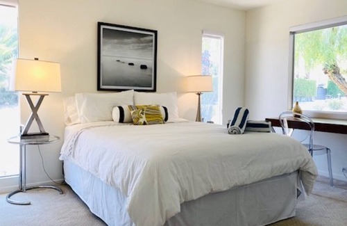 Deep Well Ranch House | Chalet Calle: Classic Palm Springs Sophistication