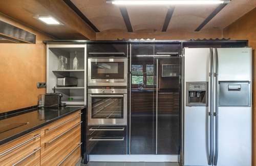 Campelles Ski Chalet | Chalet 'Casa Campelles 2' with Mountain View, Shared Terrace and Wi-Fi