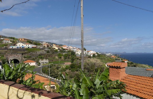 Gaula Ski Chalet | Chalet "Casa Do Boto" with Sea View, Private Terrace & Garden