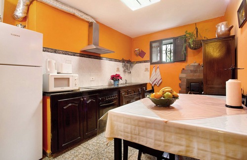Vega de San Mateo Ski Chalet | Chalet 'Casa Rural La Asomada' with Mini Pool, Terrace & Wi-Fi