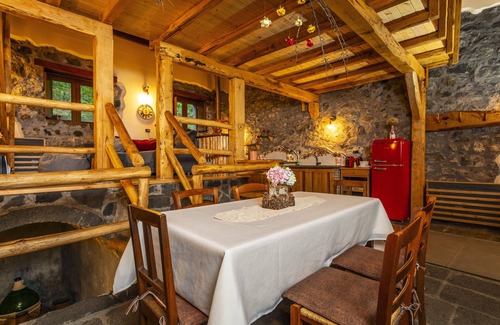 Linguaglossa Ski Chalet | Chalet "Casa U Parmento" on the Etna Natural Park with Garden & Terrace