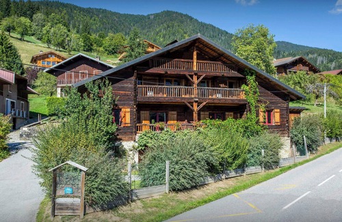 Manigod Ski Chalet | Chalet Cashmere Spirit - Luxury holiday for 10 with spa - OVO Network