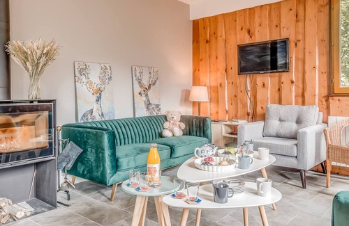 Champagny-en-Vanoise Ski Chalet | Chalet Champagny-en-Vanoise, 7 bedrooms, 14 people