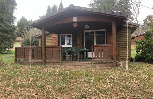 Beynat Ski Chalet | Chalet Charley with lake view
