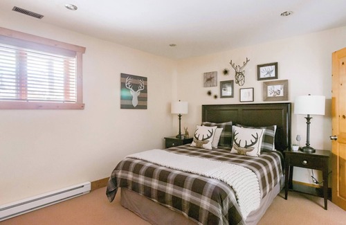 Labelle House | Chalet Cherokee Waterfront Chalet Near Mont-Tremblant
