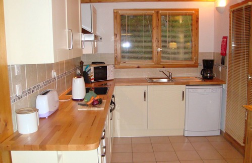 Oz Ski Chalet | Chalet Clementine offers skiing luxury in Oz en Oisans part of Alpe d'Huez area.