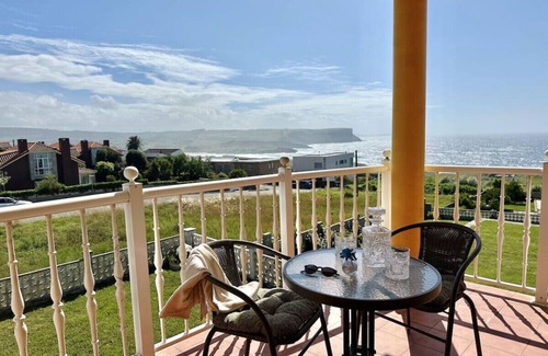 Cabo de Ajo Ski Chalet | Chalet con jardin independiente y vistas al mar -