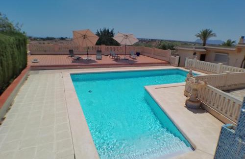 San Vicente del Raspeig House | Chalet con piscina Umut Homes
