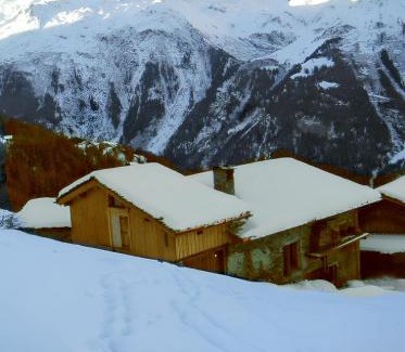 Sainte-Foy-Tarentaise Ski Chalet | Chalet confortable à Sainte-Foy-Tarentaise avec vue sur la montagne