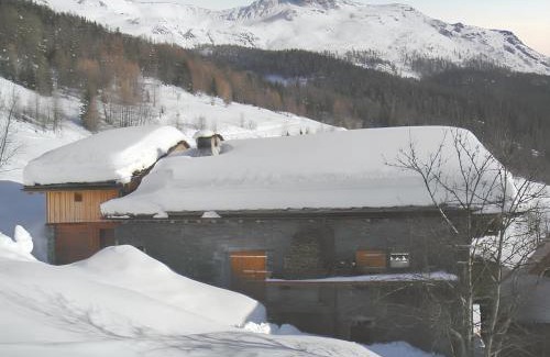 Sainte-Foy-Tarentaise Ski Chalet | Chalet confortable à Sainte-Foy-Tarentaise avec vue sur la montagne