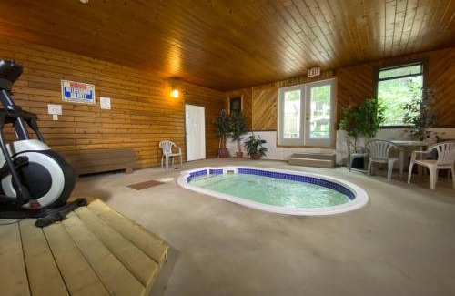 Valemount Hotel | Chalet Continental Motel