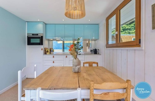 Bredannaz Cottage | Chalet Coquillage – Waterfront Escape on Lake Annecy